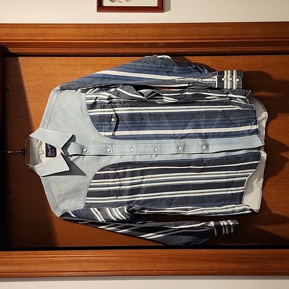 Men's shirt